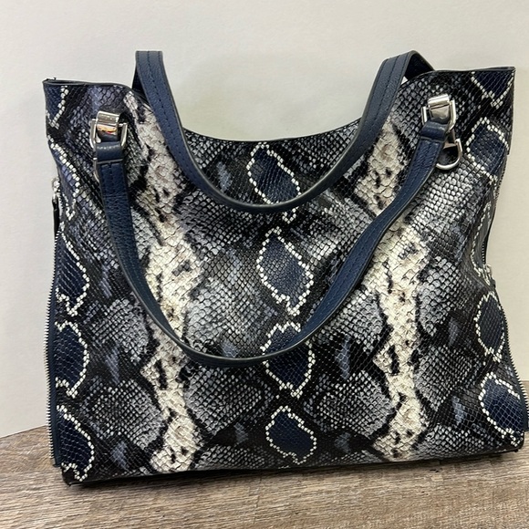 Vince Camuto EMELY Snakeskin Embossed Pebbled Leather Tote Handbag - Picture 2 of 12